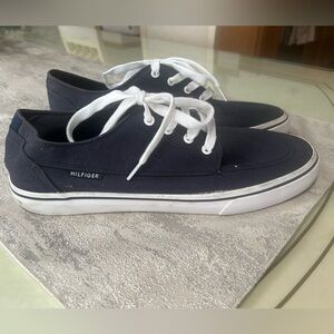 ✨✨Host Pick✨✨Tommy Hilfiger Men’s Canvas Sneakers✨✨